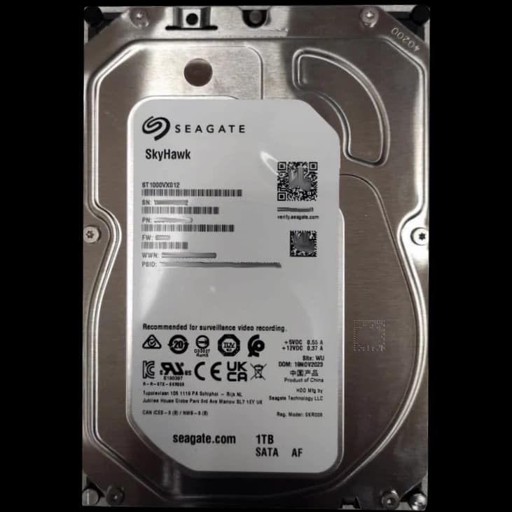 Жорсткий диск внутрішній Seagate SkyHawk ST1000VX012 1Тб